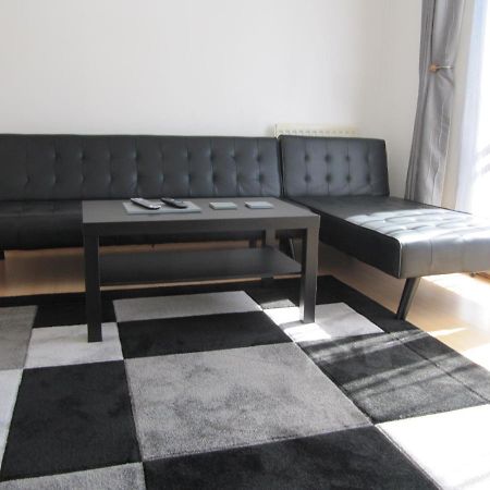 Cozy Off Road 2 Bedroom Cottage Apartment With Free Wi-Fi And Private Parking Glasgow Eksteriør billede