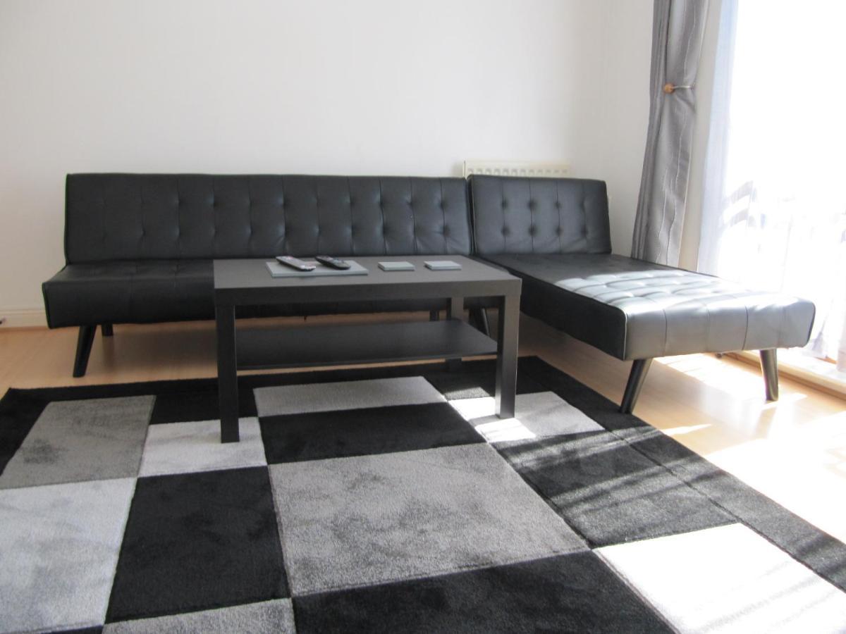 Cozy Off Road 2 Bedroom Cottage Apartment With Free Wi-Fi And Private Parking Glasgow Eksteriør billede
