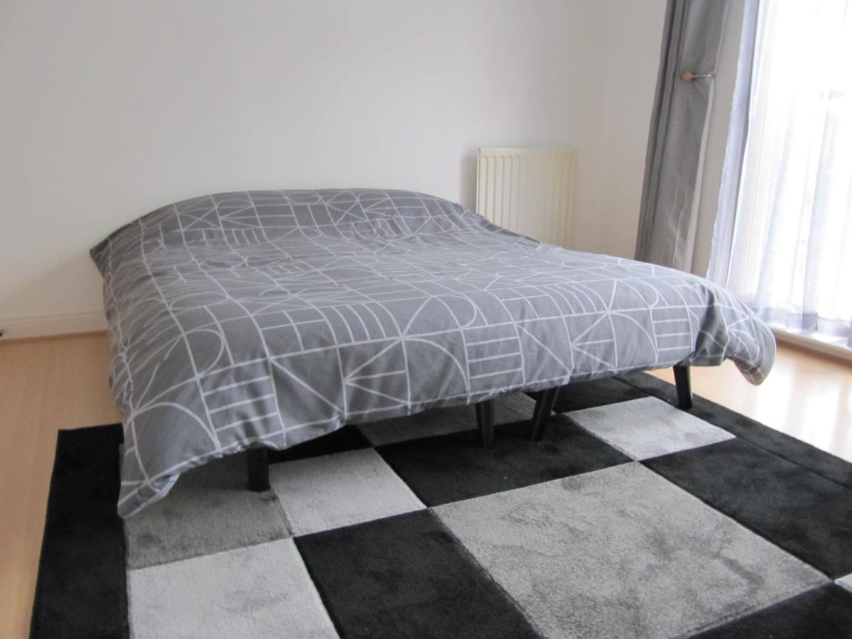 Cozy Off Road 2 Bedroom Cottage Apartment With Free Wi-Fi And Private Parking Glasgow Eksteriør billede