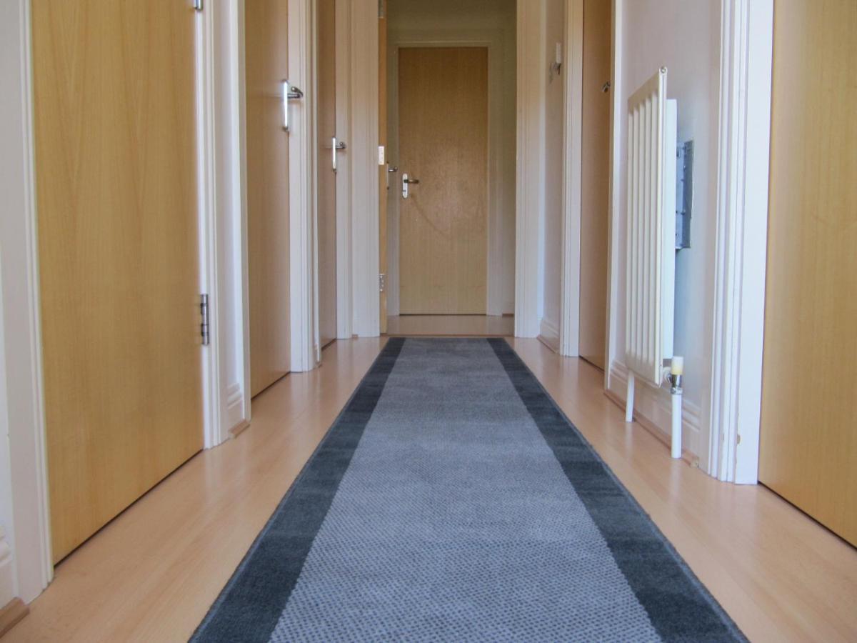 Cozy Off Road 2 Bedroom Cottage Apartment With Free Wi-Fi And Private Parking Glasgow Eksteriør billede